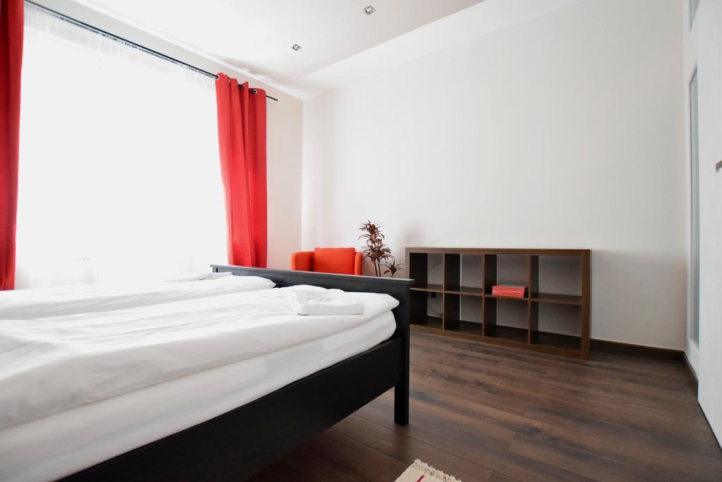 בודפשט Standard Apartment By Hi5 - Close To Buda Castle מראה חיצוני תמונה