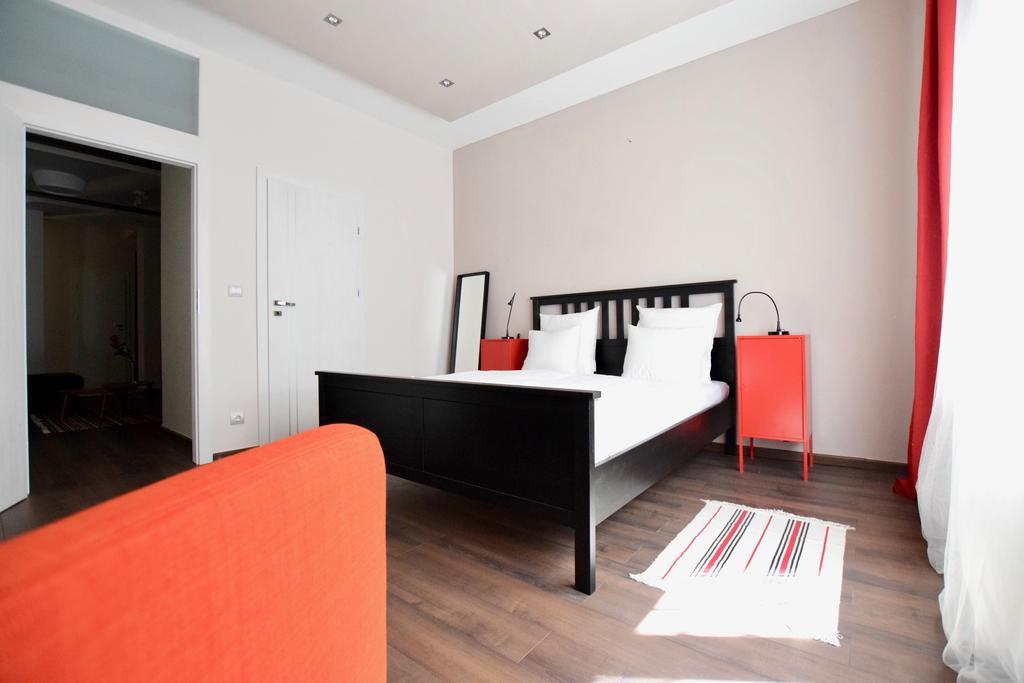 בודפשט Standard Apartment By Hi5 - Close To Buda Castle מראה חיצוני תמונה