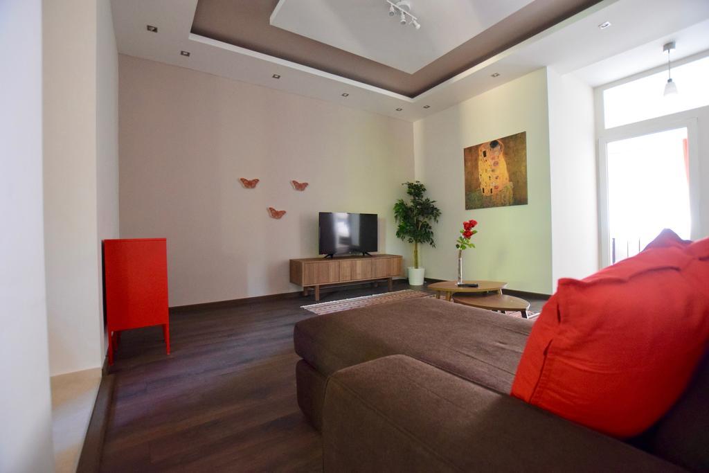 בודפשט Standard Apartment By Hi5 - Close To Buda Castle מראה חיצוני תמונה