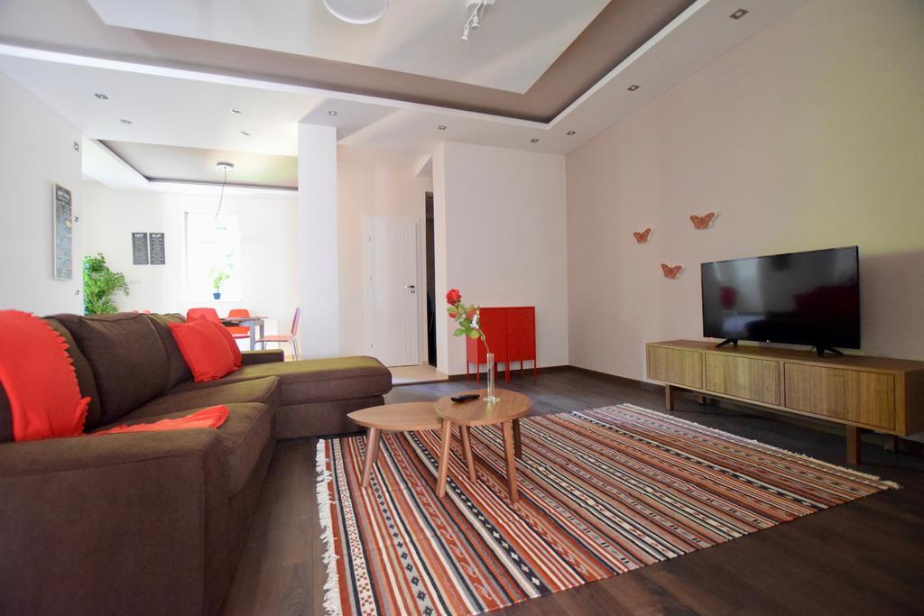 בודפשט Standard Apartment By Hi5 - Close To Buda Castle מראה חיצוני תמונה