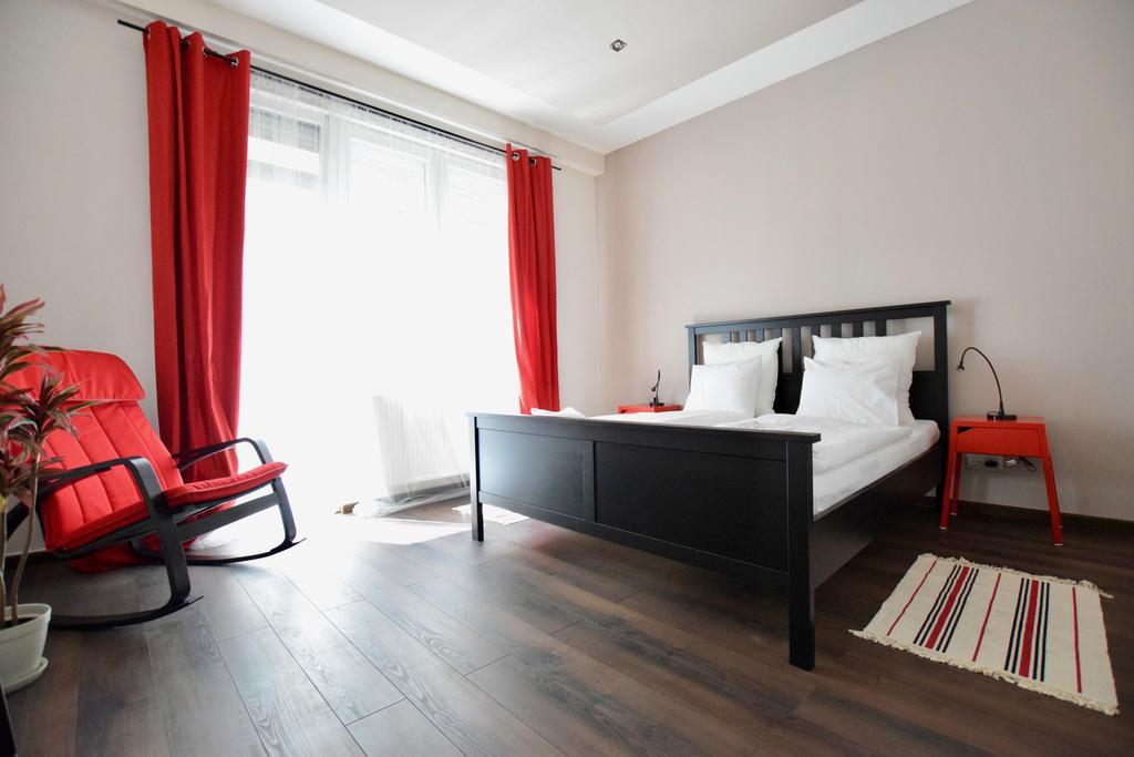 בודפשט Standard Apartment By Hi5 - Close To Buda Castle מראה חיצוני תמונה
